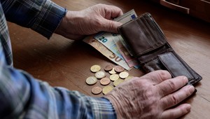 Simuloval mentálnu retardáciu, teraz mu hrozí väzenie. Muž bez domova obral Sociálnu poisťovňu o viac ako 56-tisíc