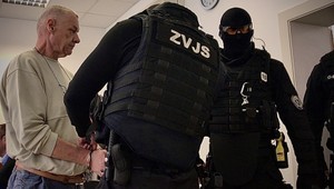 Päť vrážd a ukradnutých 40 miliónov. Hrobár mafie sa postaví pred súd