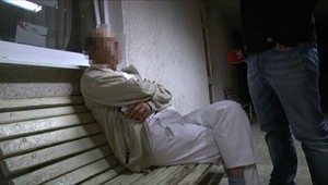 Opitý lekár v službe! Nemal kto nastúpiť, tak musel on...