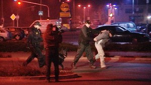 Bitka, zákaz spánku, vychádzania... Takto muž (34) týral manželku