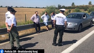 Predstierajú poruchu a za pomoc ponúkajú zlato. Podvodníci na cestách opäť úradujú