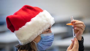 Čakajú nás Vianoce - sviatky rodiny a pokoja. Ako zostať zodpovedný a nenakaziť ostatných?