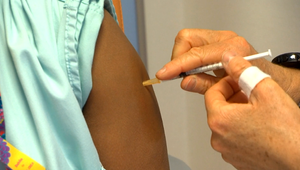 Čakáreň na vakcíny zíva na východnom Slovensku prázdnotou, ministerstvo avizuje masívnejšiu  kampaň