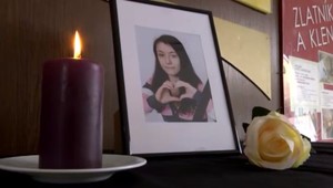 Polícia obvinila z usmrtenia Evelyn (18) kuriéra. Tragicky zomrela aj jej mama