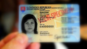 Sľubovali benzín zadarmo a hotovosť. Ľudia im začali posielať kópie občianskych preukazov