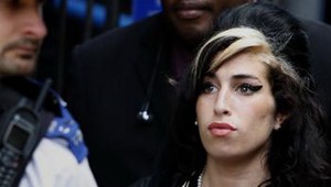 Otec Amy Winehouse vydáva album