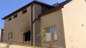 Tragický požiar v ubytovni. V dyme zomrel muž, ktorý býval nad horiacou izbou