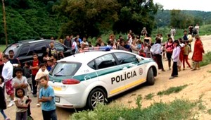 Vzduchom lietali palice a sekery. V Nálepkove sa pobili osadníci