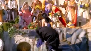 Snažila sa ukradnúť Ježiška a kričala: Boh je žena