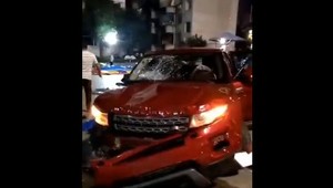 Útok na aute priamo na námestí. Po náraze zomrelo 9 ľudí