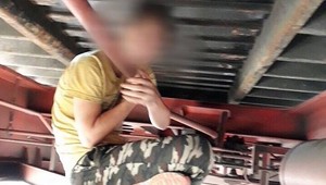 V Štúrove chytili migrantov z Afganistanu. Schovali sa pod vozne vlaku