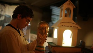 Maradonova cirkev slávi rok 48 po Diegovi