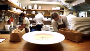 Gastro sektor volá o pomoc: Tržby prudko klesajú, žiadajú o zníženie DPH