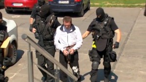 Obvinený z vraždy mlčí, postreleného Patrika stále nevypočuli