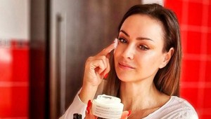 Mejkap premena Zory Czoborovej vám vyrazí dych: Táto žena že má 55 rokov?