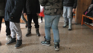 Mladík žiadal peniaze od detí a vyhrážal sa im. Hrozí mu až 12 rokov väzenia