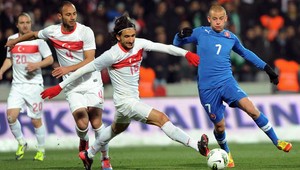 Futbalisti potešili Slovákov a užívali si piskot Turkov