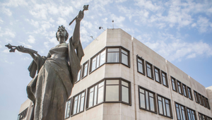 Poslanci schválili ďalšiu zbraňovú amnestiu, vysporiadať sa chcú aj so zločinmi komunistického režimu