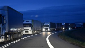 Europoslanci schválili nové pravidlá pre autobusy a nákladiaky