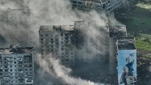 452. deň na Ukrajine: Bachmut v rukách Ruska Zelenskyj odmieta