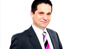 Jano Mečiar ako milovník športu. Okrem behu a futbalu podľahol aj volejbalu