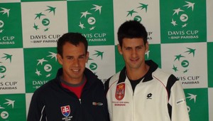 Na úvod DC šláger Hrbatý vs Djokovič