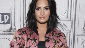 Demi Lovato randí s bývalým narkomanom