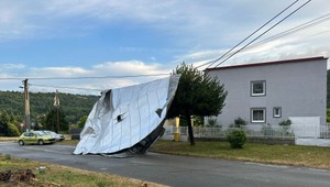 Východ Slovenska po víchrici: Rezort práce sľubuje humanitárnu pomoc