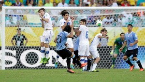 Bronz Talianom, Uruguaj zdolali v penaltovom rozstrele