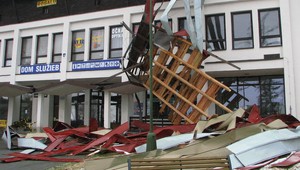 V Tatrách úradoval orkán, svet ničili tornáda