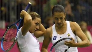 Husárová suverénne do 2.kola štvorhry