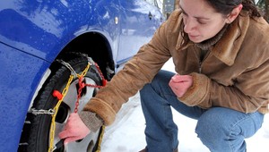 Takto správne nasadíte snehové reťaze