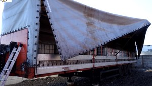 Kukláči zadržali na západe Slovenska 6 osôb. Dovážali nelegálne minerálne oleje