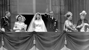 OBRAZOM: Kráľovná si dnes zobrala princa Philipa