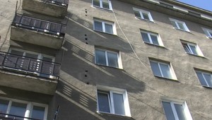 Obyvateľov terorizuje vlastná suseda!