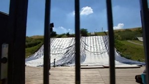 Patrik zomrel po akrobatickom skoku, areál v Petržalke je čiernou stavbou