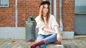 Najvyšší čas vytiahnuť teplé svetre! Do týchto kúskov sa oplatí investovať, vynosíte ich celé roky