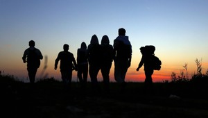 Skupina Afgancov sa pohybovala po Bratislave, v taxíku odišli do Rakúska