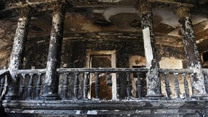 Štáb TV JOJ na Ukrajine: Mariupoľské divadlo je symbolom ukrajinskej tragédie. Stretli sme sa s jeho riaditeľkou