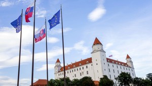 Hlavné mesto sa zadlžuje, Nesrovnal to nepopiera