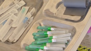 Starí lekári odchádzajú, noví neprichádzajú: Ako pomáha štát?