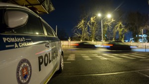 VIDEO: Pod vplyvom drog sa rútil mestom rýchlosťou viac ako 160 km/h