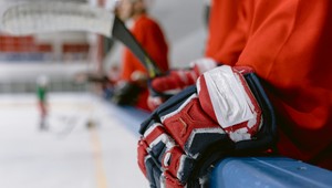 Hokejista mal spáchať sexuálne násilie na mladistvom