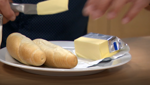 Cena za štvrtinu masla už atakuje štvoreurovú hranicu. Zlacnenie je zatiaľ v nedohľadne