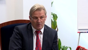 Kauza s miliónovou odmenou pre právnika môže stáť Žigu ministerskú stoličku