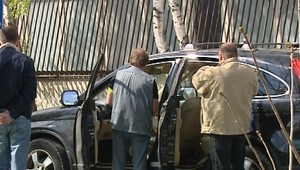 Šokujúce! Autičkári na internete učia vykrádať autá