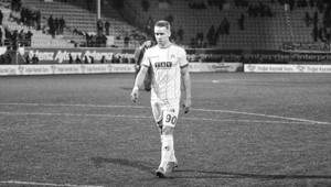 Futbalová tragédia. Nehodu autobusu neprežil mladý český futbalista