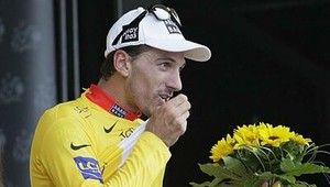 Víťazom úvodnej časovky Švajčiar Cancellara, P. Velits 70.