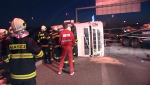 Tragédia na vjazde na D2! Kamionistu (†40) uväznili zvodidlá