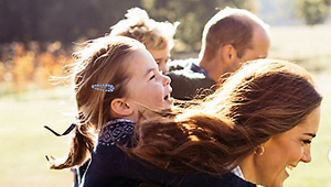 Najnovšie fotky rodinky princa Williama! TENTO detail zaujal najviac!